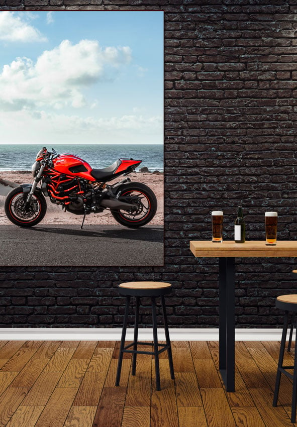 Red-Motorcycle-Restaurant-1